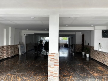 Parking in 4 BHK Builder Floor at Sushant Lok I – for Sale