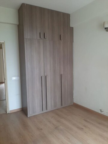 3.5 BHK Apartment For Rent in Pioneer Park Presidia, Sector 62