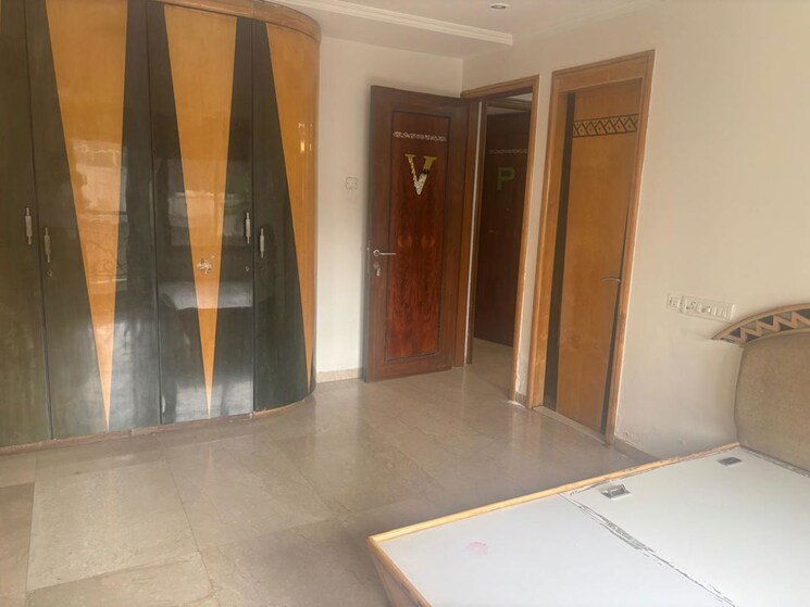 Room, satguru-simran-apartment 3 Bedroom 1800 Sq.Ft. Apartment In Bandra West Mumbai 9789264