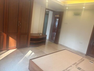 Room in 3 BHK Apartment at Satguru Simran Apartment, Bandra West – for Rent