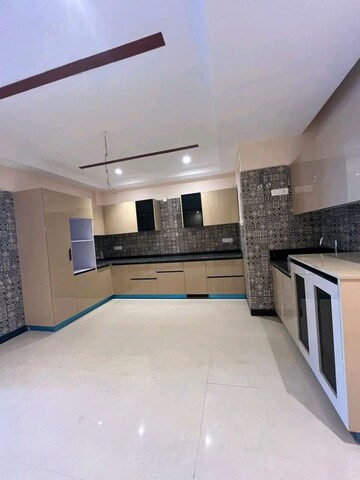 Kitchen in 4 BHK Builder Floor at Chattarpur – for Rent