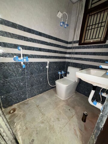 Master Bedroom in 2 BHK Builder Floor at Samridhi Luxury Homes, Baraula – for Sale