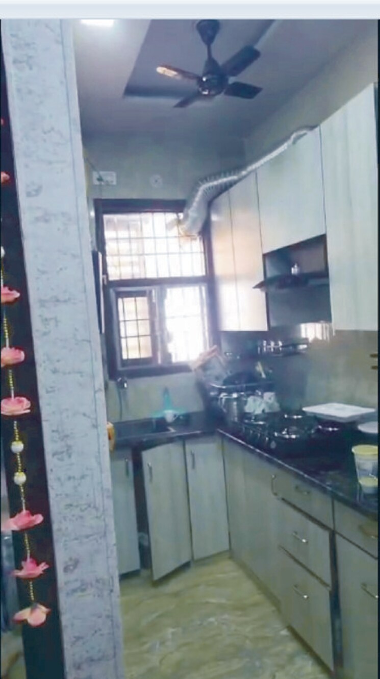 Kitchen, rohini sector 6 4 Bedroom 1100 Sq.Ft. Builder Floor In Rohini Sector 6 Delhi 9789469