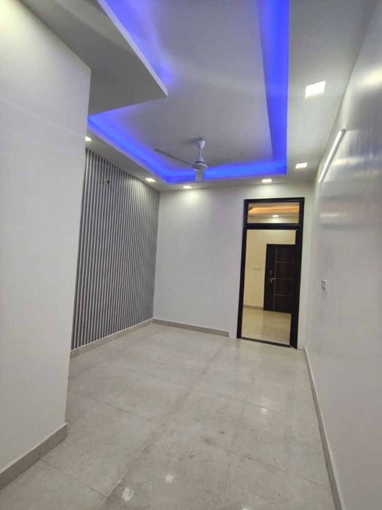 Room, govindpuri 2 Bedroom 60 Sq.Yd. Builder Floor In Govindpuri Delhi 9789703