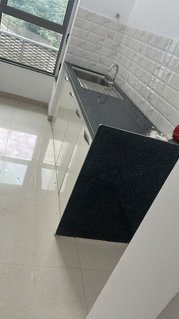 Furnished Amenities in 2 BHK Apartment at Kalpataru Immensa D, Kolshet Road – for Rent