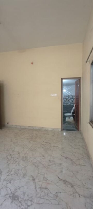 Room in 2 BHK Independent House at Bhatagaon – for Rent