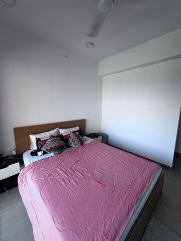 Bedroom in 2 BHK Apartment at Kanakia Silicon Valley, Powai – for Rent