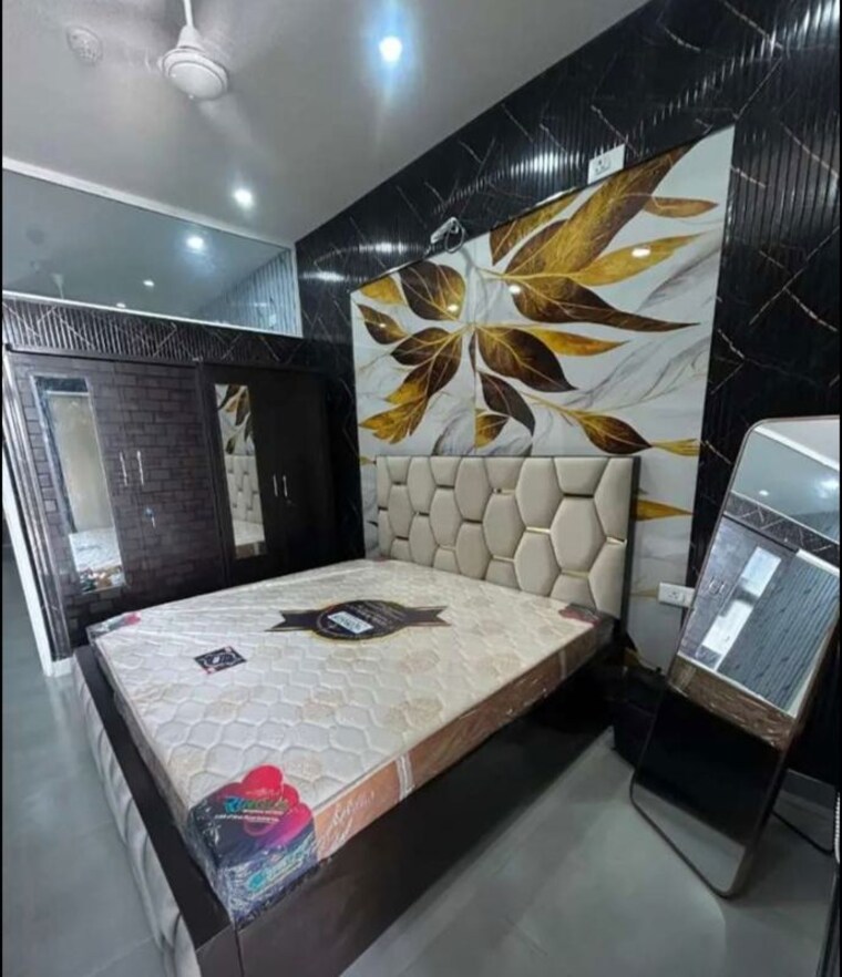 Room, hazratganj 2 Bedroom 1700 Sq.Ft. Apartment In Hazratganj Lucknow 9790051