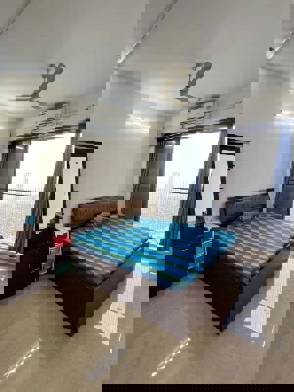 2 BHK Apartment For Sale in Sanghvi Heights