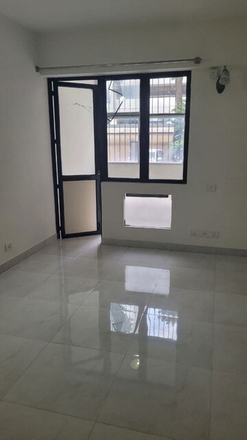 Room in 3 BHK Apartment at Prestige Acropolis, Kadugodi – for Rent