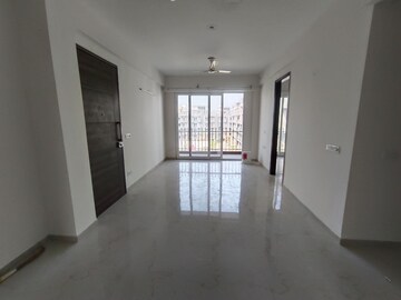 Room in 3 BHK Apartment at Smart World Gems, Sector 89 – for Rent
