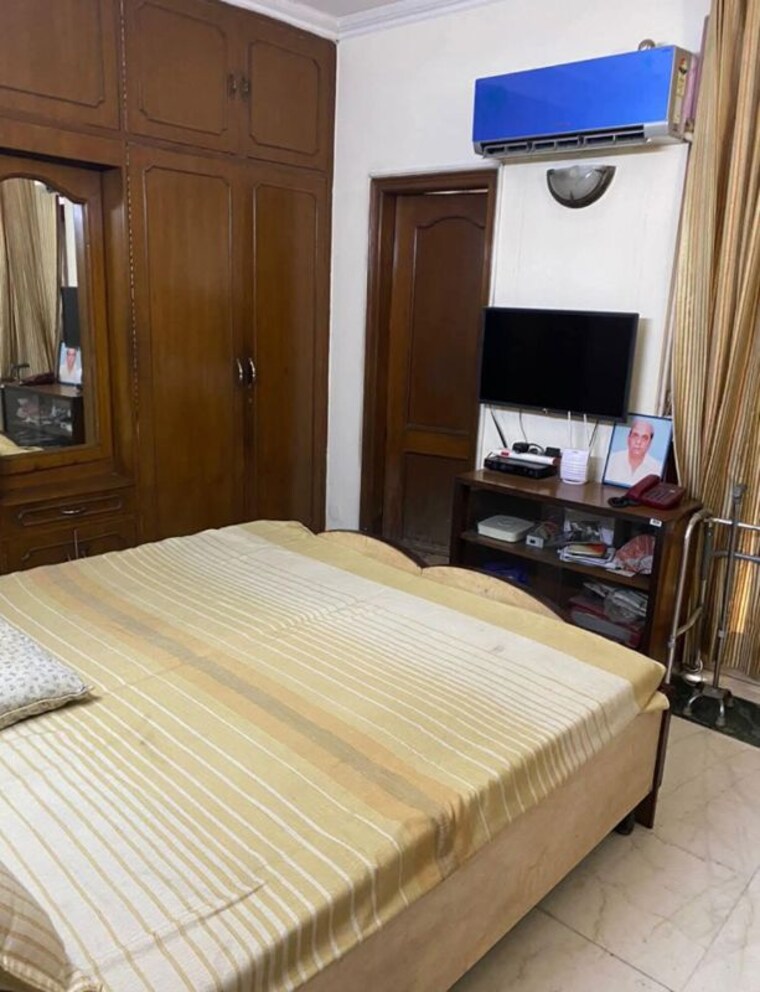 Bedroom, kalkaji 2 Bedroom 900 Sq.Ft. Builder Floor In Kalkaji Delhi 9790086