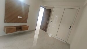 Furnished Amenities in 3 BHK Apartment at Smart World Gems, Sector 89 – for Rent