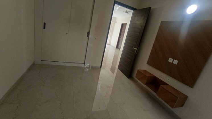 undefined, smart-world-gems 3 Bedroom 1550 Sq.Ft. Apartment In Sector 89 Gurgaon 9790144