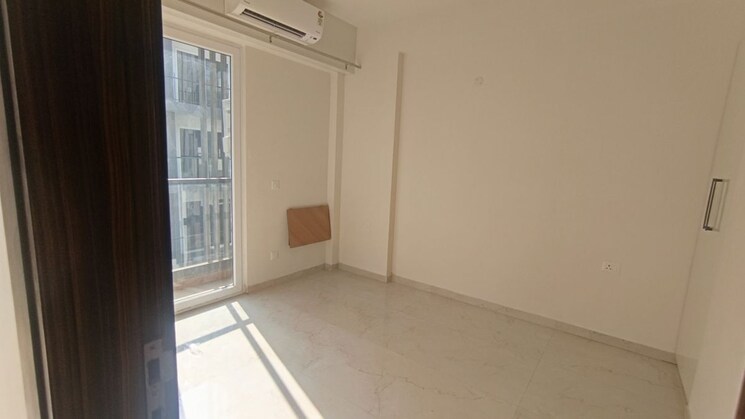 Room, smart-world-gems 3 Bedroom 1550 Sq.Ft. Apartment In Sector 89 Gurgaon 9790144