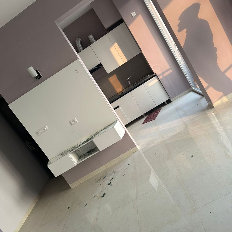 2 BHK + Extra Room Apartment For Rent in Supertech Hues
