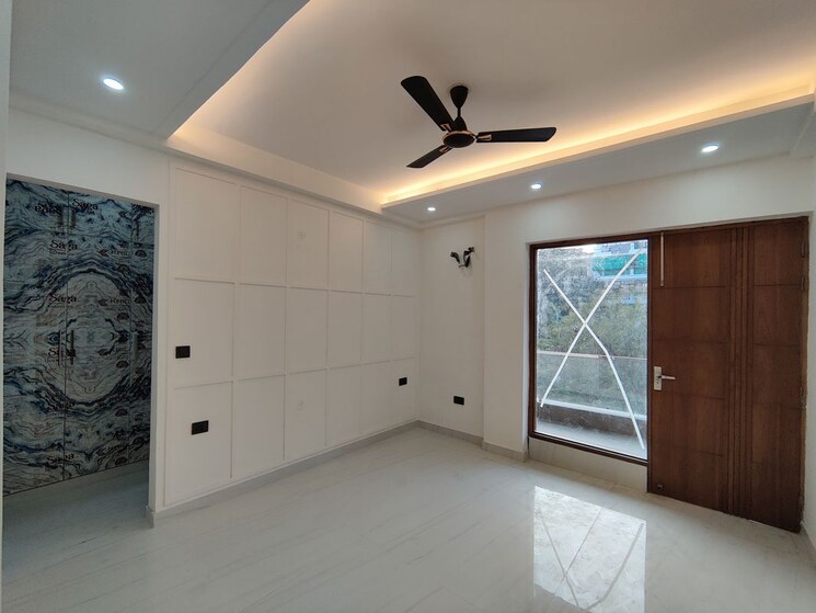 Room, faridabad central 4 Bedroom 2520 Sq.Ft. Builder Floor In Faridabad Central Faridabad 9790172