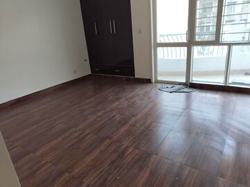 Room in 3.5 BHK Apartment at Eldeco Ananda, Sector 48 – for Rent