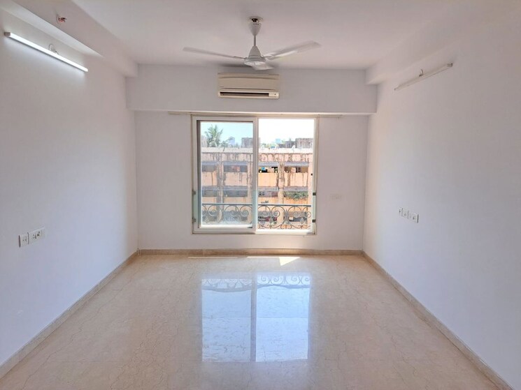 Living Room, kanakia-paris 3 Bedroom 1200 Sq.Ft. Apartment In Bandra East Mumbai 9790354