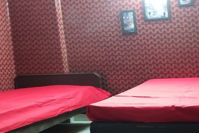Bedroom, sector 62 2 Bedroom 900 Sq.Ft. Builder Floor In Sector 62 Noida 9790356
