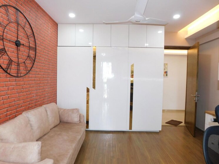 Room, prem-apartment 3 Bedroom 1625 Sq.Ft. Apartment In Pir Machalla Zirakpur 9790371