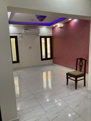 Room in 2 BHK Apartment at Green Park – for Rent