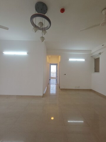 Room in 3 BHK Apartment at M3M Marina, Sector 68 – for Rent