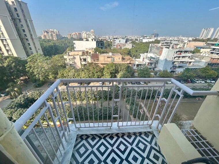 Balcony, unitech-uniworld-gardens-2 3 Bedroom 1355 Sq.Ft. Apartment In Sector 47 Gurgaon 9790457