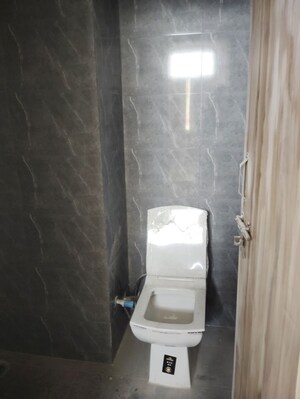 Bathroom in 1 RK Builder Floor at Sector 44 – for Rent