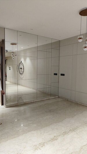 Room in 3 BHK Apartment at Lodha Sterling, Kolshet Road – for Sale