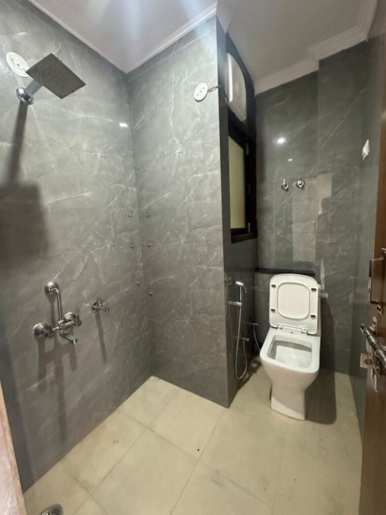 Bathroom, rajpur khurd extension 1.5 Bedroom 420 Sq.Ft. Builder Floor In Rajpur Khurd Extension Delhi 9404931