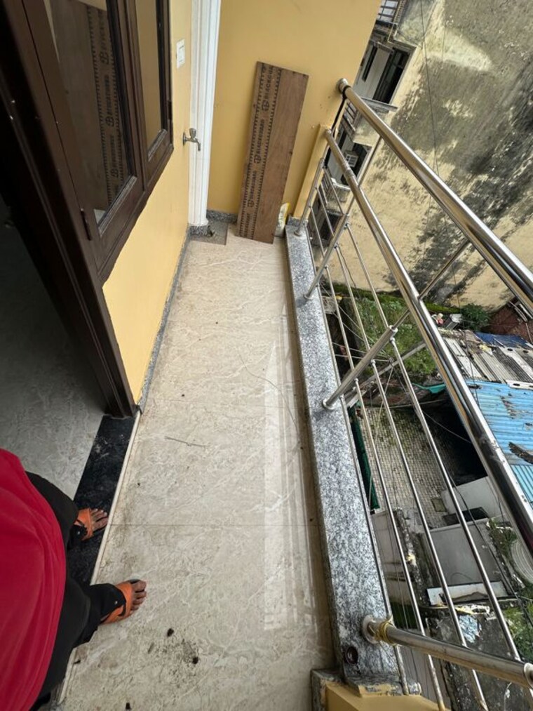 Balcony, rajpur khurd extension 1.5 Bedroom 420 Sq.Ft. Builder Floor In Rajpur Khurd Extension Delhi 9404931