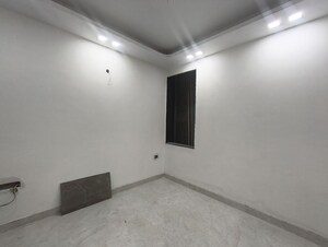 Room in 1 BHK Builder Floor at Maidan Garhi – for Sale