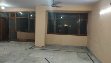Room in 4 BHK Apartment at Sector 11 Dwarka – for Rent