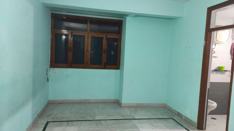 Room, sector 11 dwarka 4 Bedroom 2000 Sq.Ft. Apartment In Sector 11 Dwarka Delhi 9790734