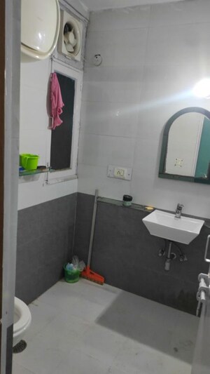 Bathroom in 4 BHK Apartment at Sector 11 Dwarka – for Rent