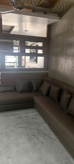 Living Room in 3 BHK Apartment at Shankar Nagar – for Rent