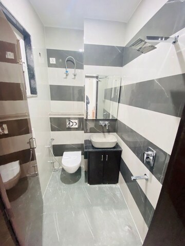 Bathroom in 3 BHK Apartment at Sector 11 Dwarka – for Rent