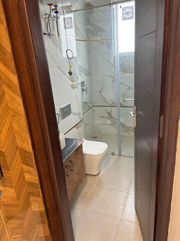 Bathroom in 3 BHK Apartment at Sector 11 Dwarka – for Rent