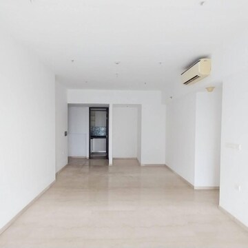 Room in 3 BHK Apartment at Lodha The Park, Century Mills – for Rent