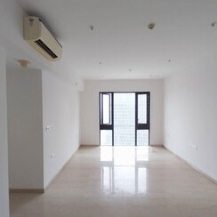 3 BHK + Servant Room Apartment For Rent in Lodha The Park
