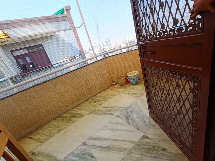 Balcony, sector 5 dwarka 3 Bedroom 1500 Sq.Ft. Apartment In Sector 5 Dwarka Delhi 9790921