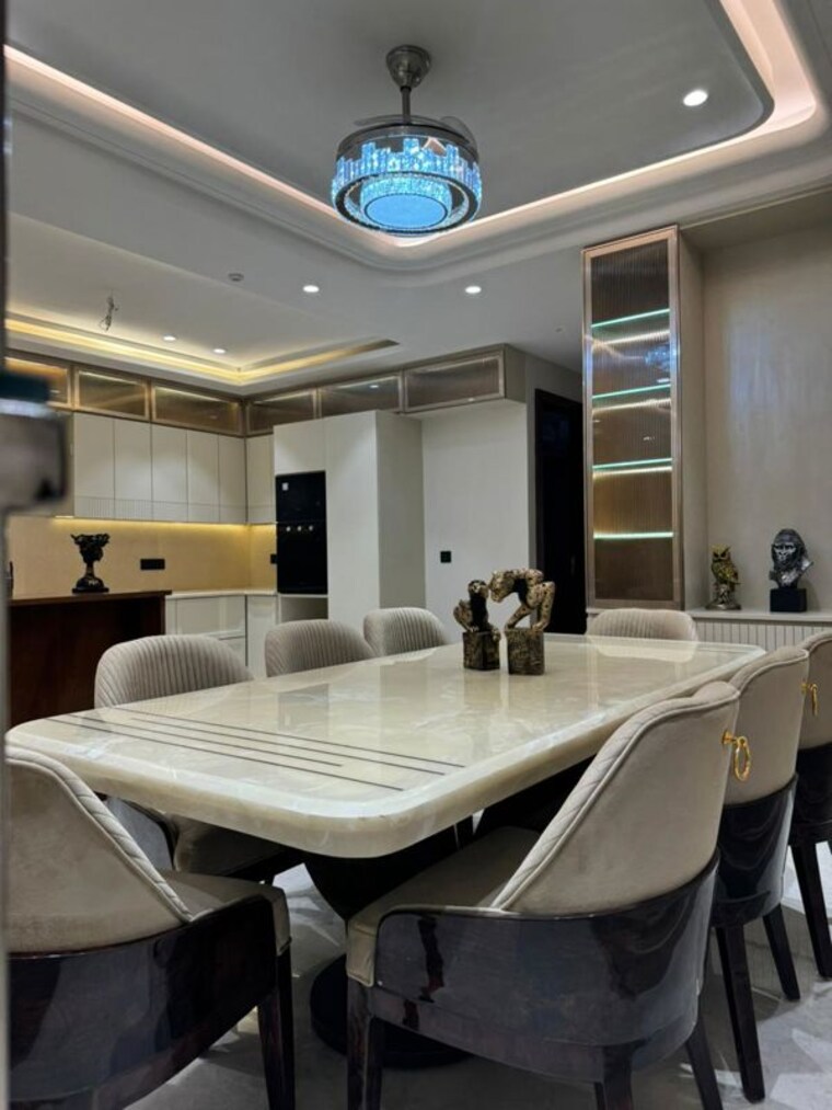 Team Area, connaught place 2 Bedroom 2741 Sq.Ft. Villa In Connaught Place Delhi 9790766