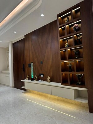 Furnished Amenities in 3 BHK Villa at Connaught Place – for Rent