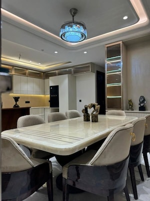 Team Area in 2 BHK Villa at Connaught Place – for Rent