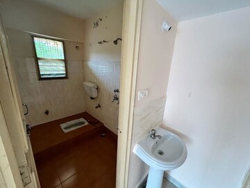 Bathroom in 2 BHK Apartment at Shankar Nagar – for Rent