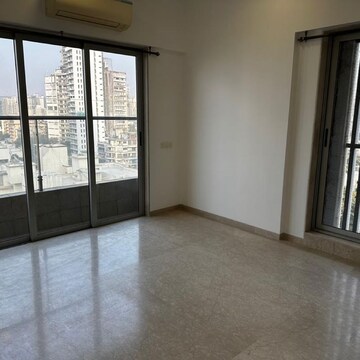 Room in 3 BHK Apartment at Prabhadevi CHS, Century Bazar – for Rent