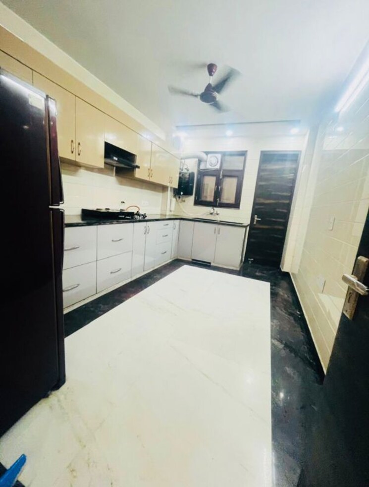 Kitchen, sushant lok i 3 Bedroom 1810 Sq.Ft. Builder Floor In Sushant Lok I Gurgaon 9790970