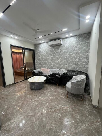 Parking in 2 BHK Builder Floor at Ardee Mall, Sector 52 – for Rent