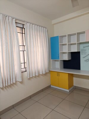 Room in 3 BHK Apartment at Prestige Royale Gardens, Gantiganahalli – for Rent
